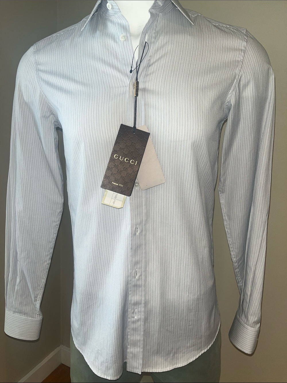 Gucci 38/15 Fitted Pinstripe Dress Shirt